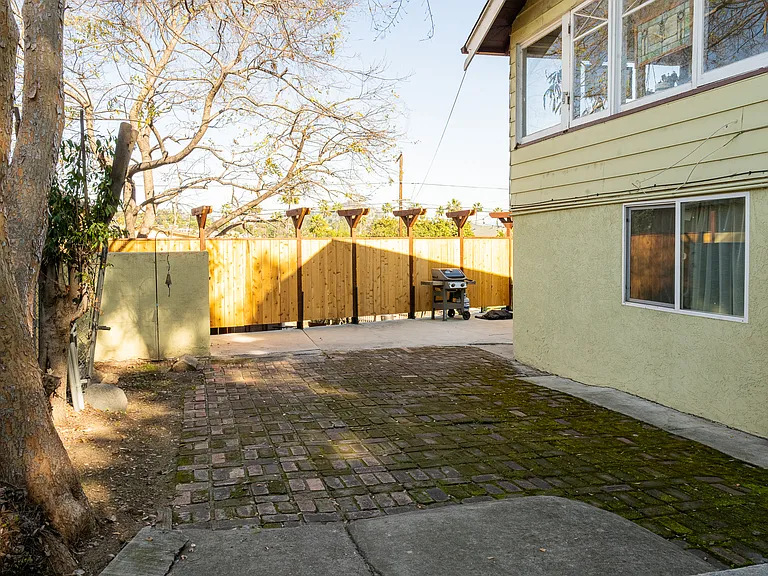 4519 Acacia Ave — Photo 16