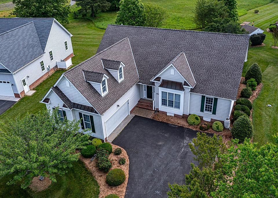1st image of 48 Old Field Rd