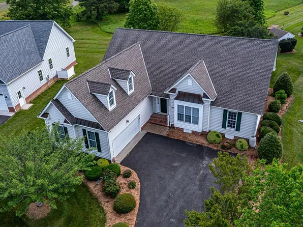 48 Old Field Rd, Irvington, VA 22480