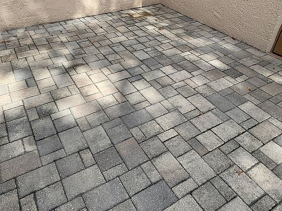 4th image of 13136 Cypress Hill Dr