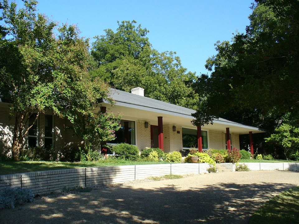 1st image of 934 Forestgrove Dr