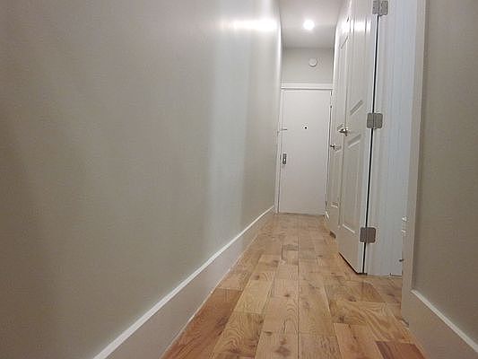 4th image of 39 Kingsland Ave APT 1U