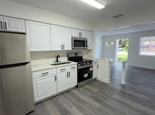 3847 Maxine St, Fort Myers, FL 33901