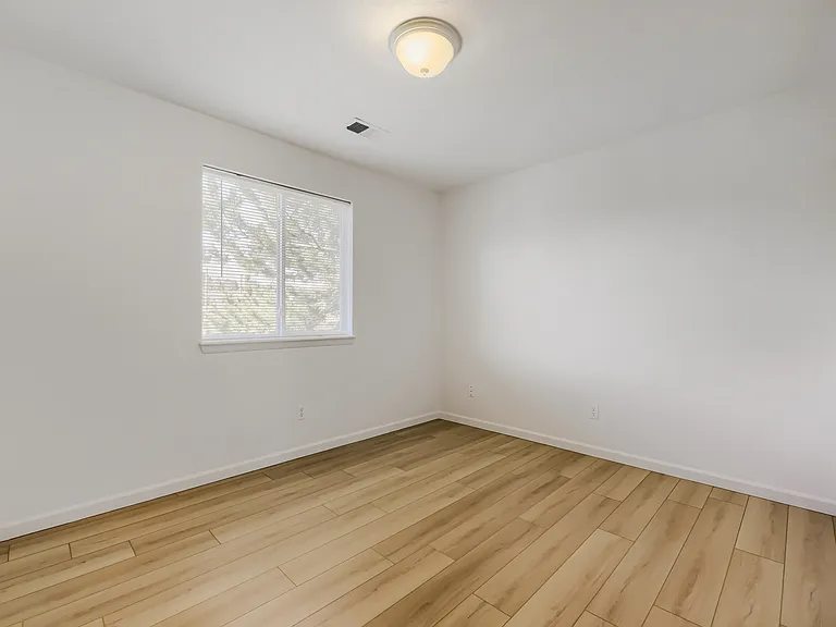 3226 W Girard Ave #C — Photo 25