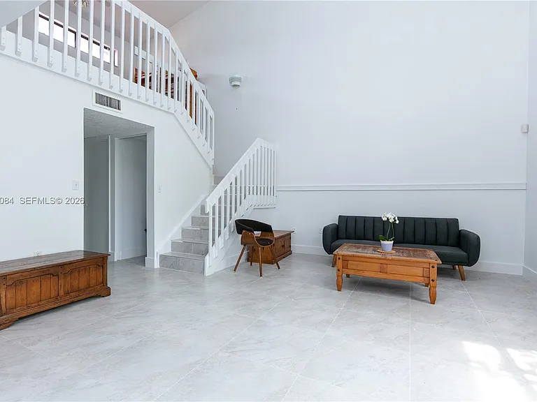 2513 San Remo Cir #2513 — Photo 6