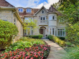 103 Muirfield Cir, Wheaton, IL 60189