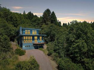 150 Charts Ct, Smith River, CA 95567