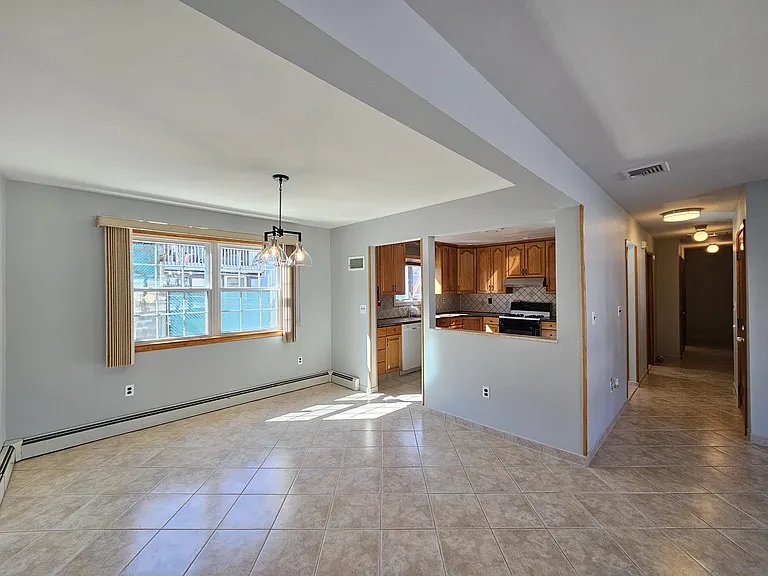 27 Whitaker Ave #1 — Photo 6