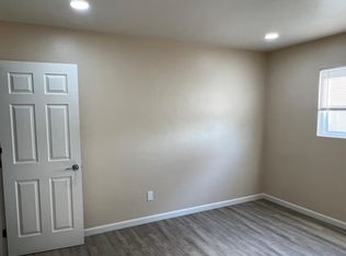 3925 Soranno Ave UNIT B, Bakersfield, CA 93309