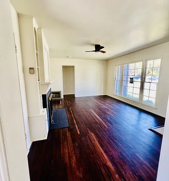 8345 Loyola Blvd — Photo 3