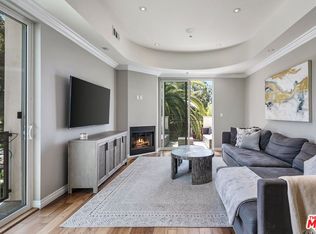 632 N Kings Rd UNIT 202, Los Angeles, CA 90048
