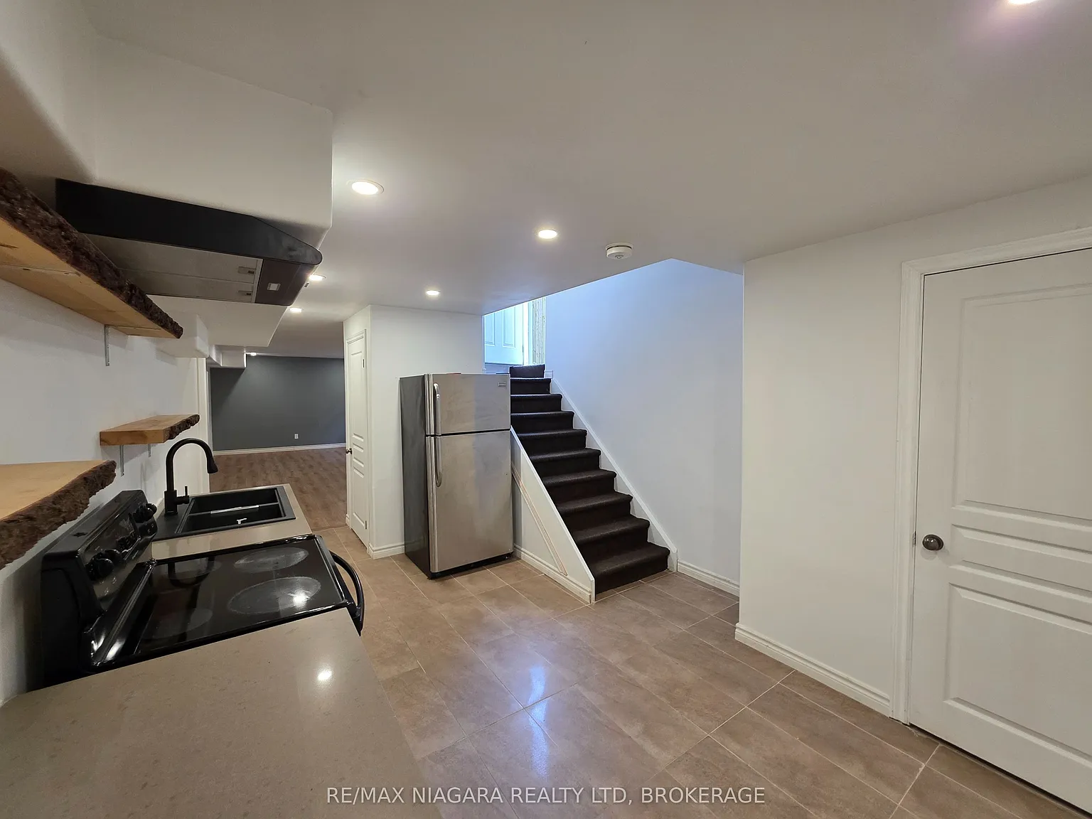1 bed, $1,600 — Photo 4