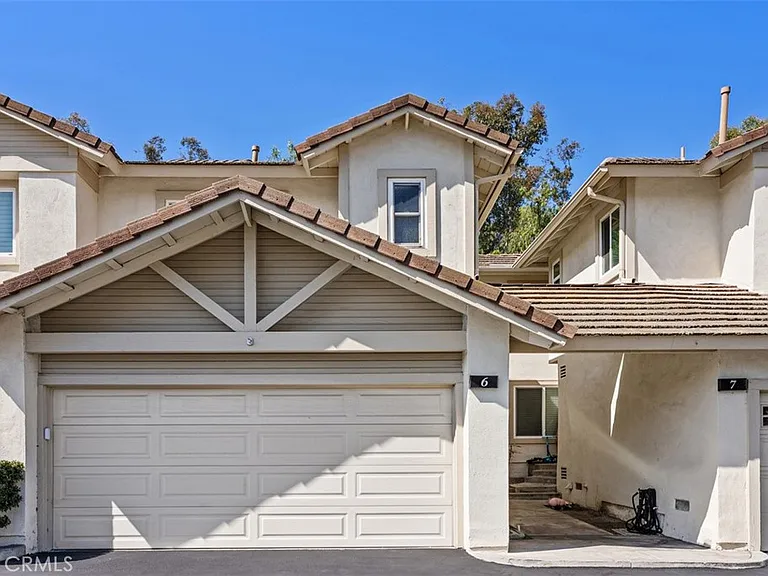 5847 E Rocking Horse Way — Photo 3