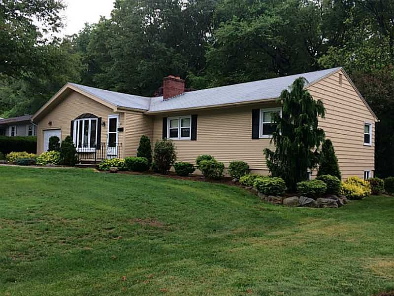 1st image of 52 Rockcrest Dr