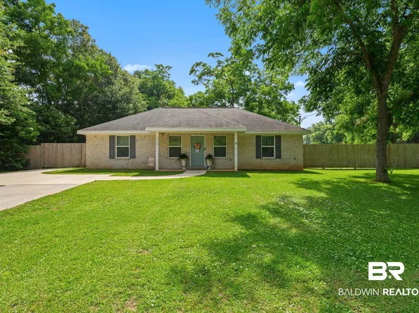 11191 Lakeland Dr, Grand Bay, AL 36541