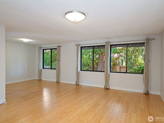 5th image of 3544 NE Quinault Drive