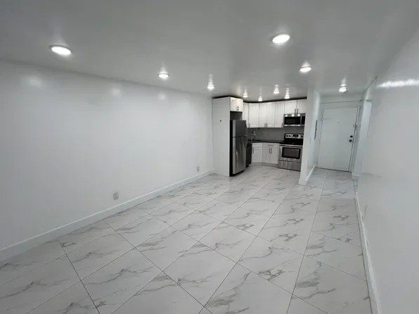 592 Bergen Avenue image 3 of 11