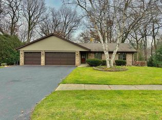3234 Valley Woods Dr, Cherry Valley, IL