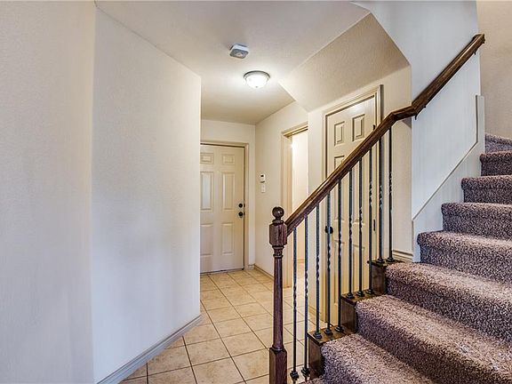 3rd image of 3945 Vista Mar Dr