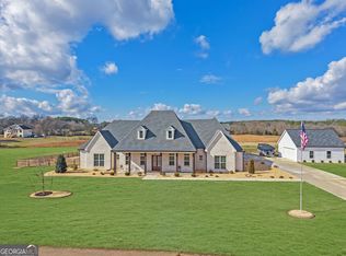 29 Ravenfield Rd, Taylorsville, GA 30178