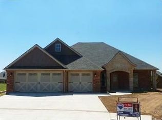 1602 NE 36th St, Lawton, OK 73507