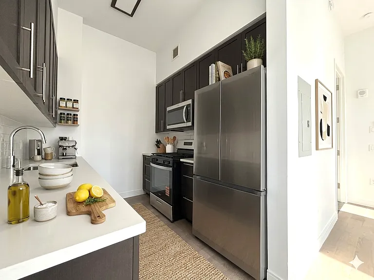 152-11 89th Ave #Penthouse 9 — Photo 3