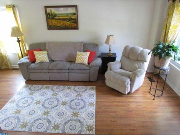 3rd image of 13 Violet Ln #162C