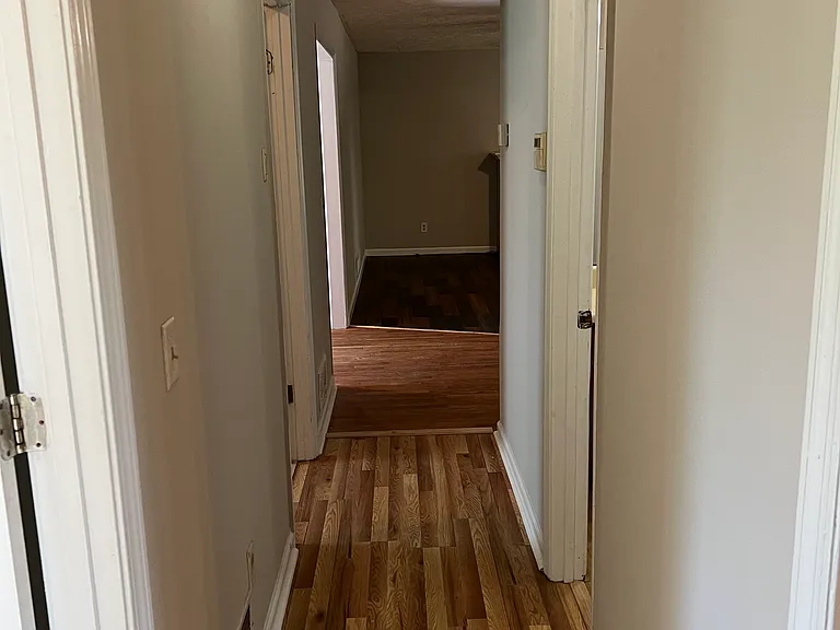 E Cherokee Dr — Photo 17