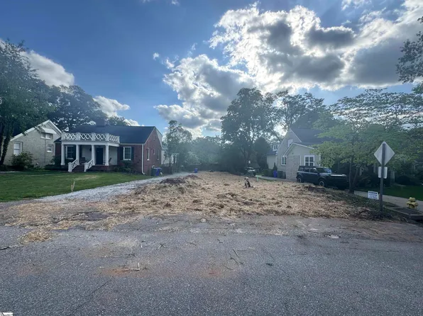 100 Ponce De Leon Dr, Greenville, SC 29605