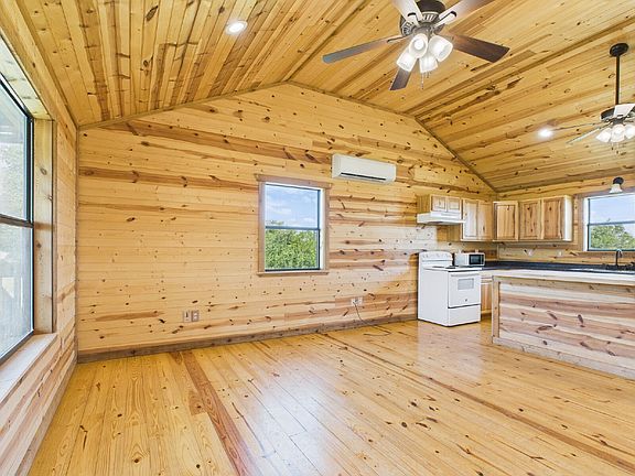 5th image of 105 Hill Country Cabin Ln