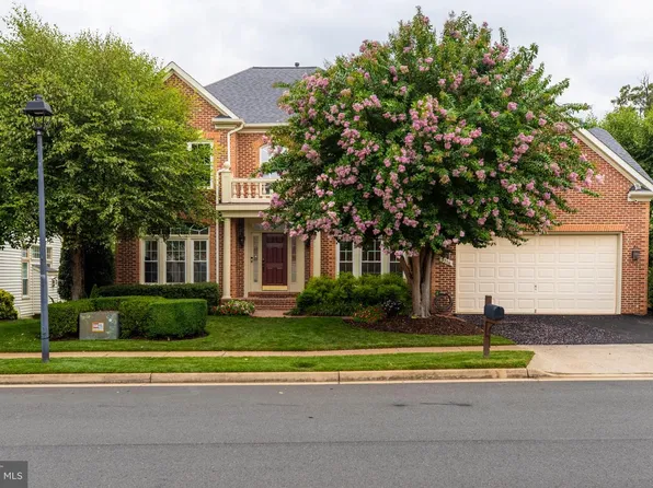 3714 Valley Oaks Dr, Fairfax, VA 22033