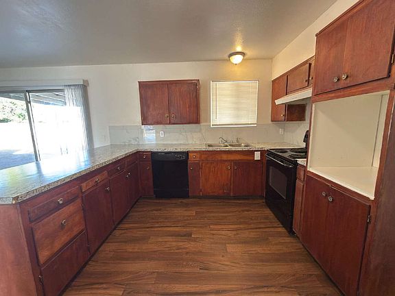 4th image of 3627 W Northview Ave