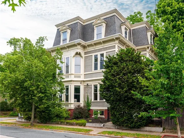 182 Cypress St #3, Providence, RI 02906