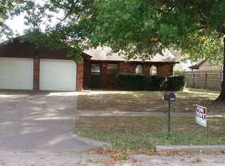 516 Queens Rd, Muskogee, OK 74403