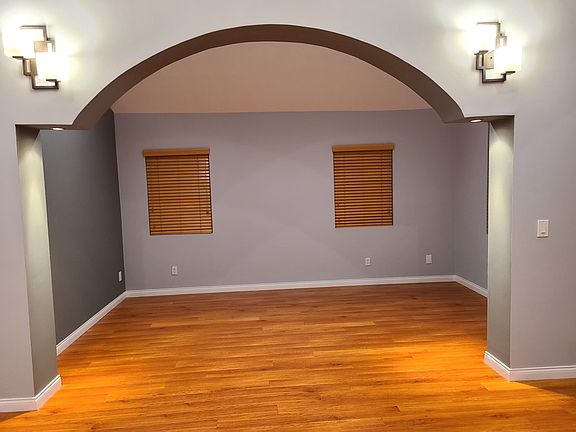 5th image of 10248 Jardine Ave