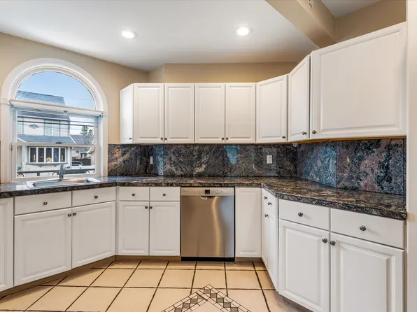 161-40 98th Street image 11 of 36