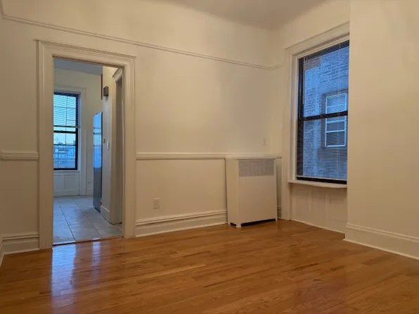 128 Milton Street image 6 of 10