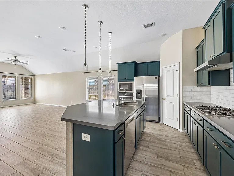 3738 Amoroso Dr — Photo 3