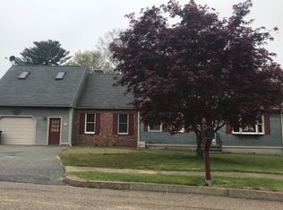 10 Sheri Dr, Coventry, RI 02816