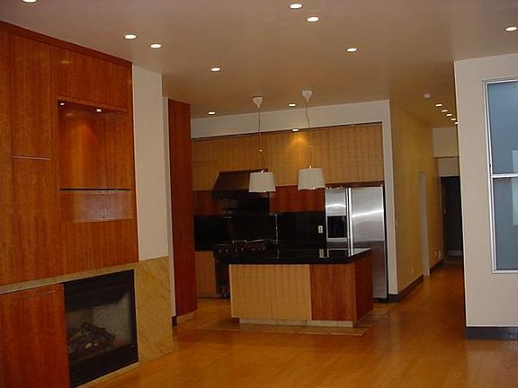 2nd image of 2741 Laguna St
