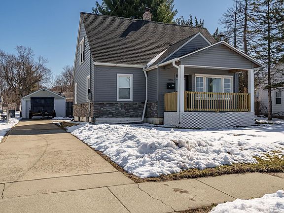 2nd image of 3000 Hanson St