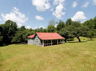 63 Red Roof Ln, Laurel Fork, VA 24352