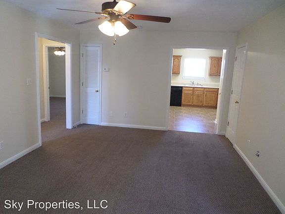 4th image of 100 Pinnacle Ct APT 203