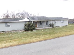 142 Oakwood Ln, Shady Spring, WV 25918