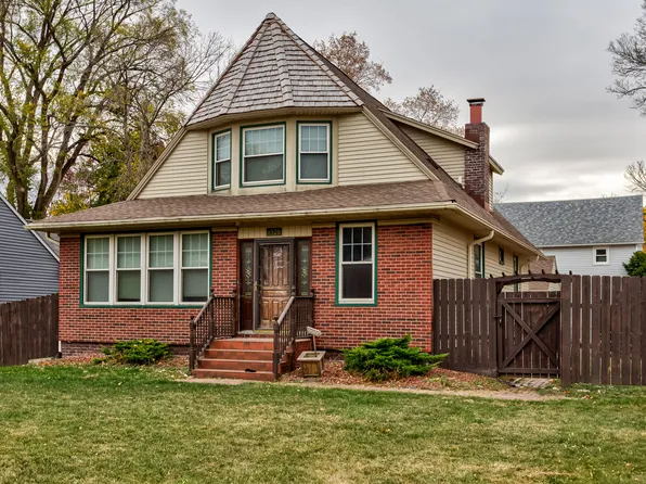 1326 Lincoln Way, Ames, IA 50010