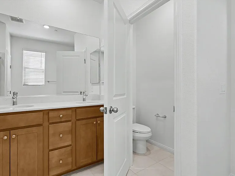 72 Hornbeck Ln — Photo 16