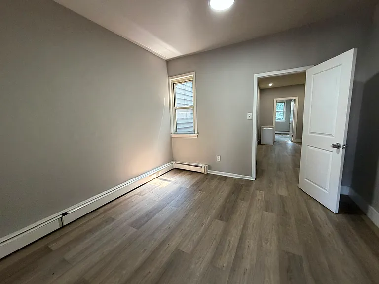 26 Andrew St #17E — Photo 1