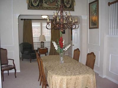 3rd image of 2809 Greenview Dr