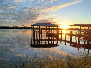 5970 Heckscher Dr, Jacksonville, FL 32226