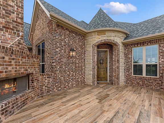 3rd image of 1300 Highland Park Bay Cir